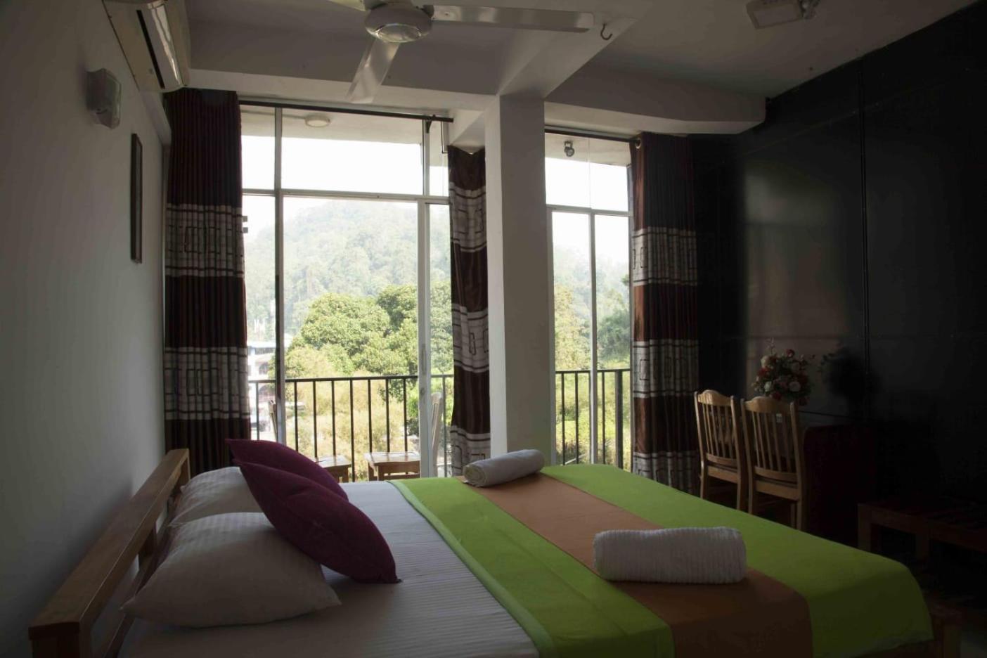 Lodge In 611 Kandy Bagian luar foto