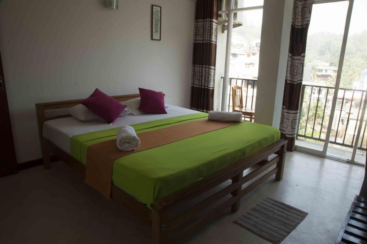 Lodge In 611 Kandy Bagian luar foto