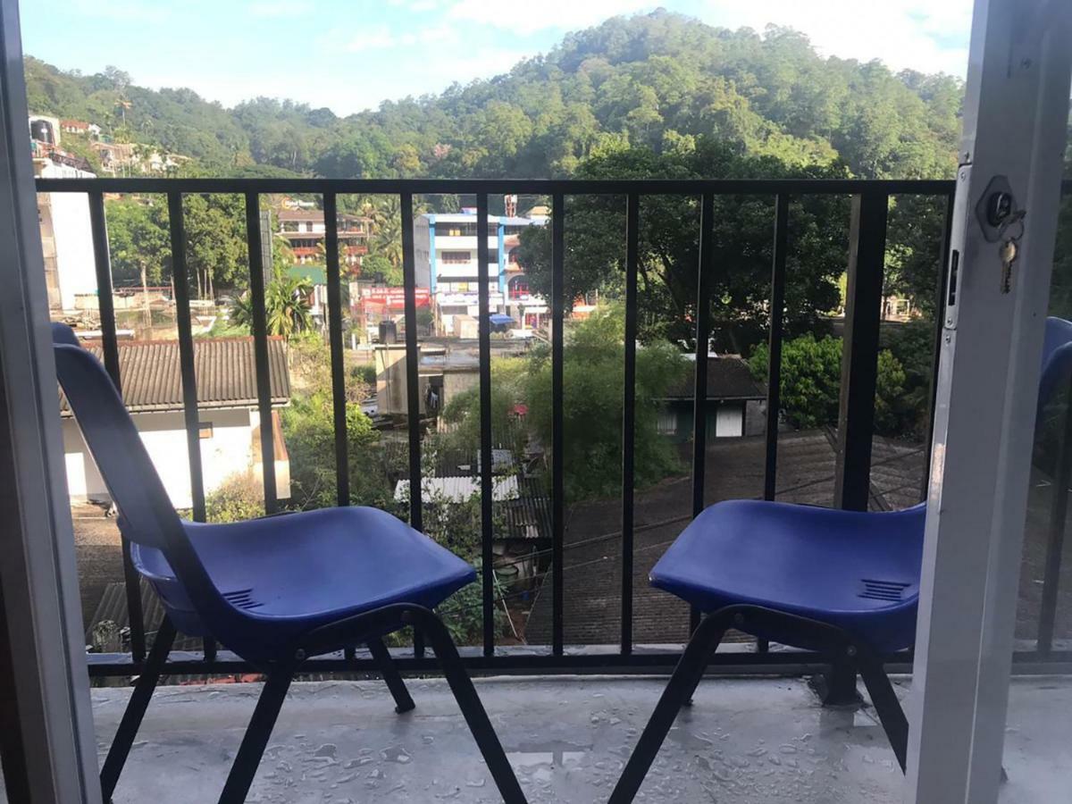 Lodge In 611 Kandy Bagian luar foto