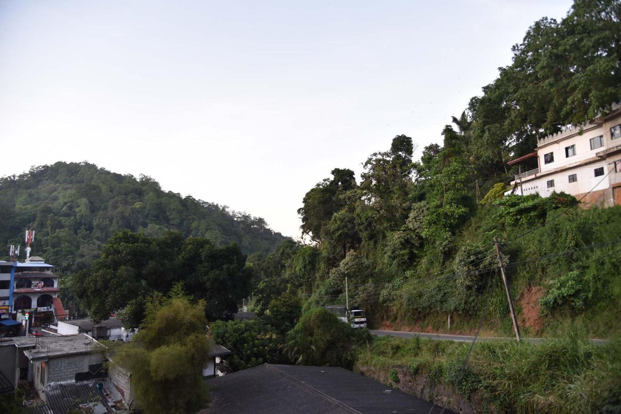 Lodge In 611 Kandy Bagian luar foto
